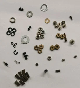 Modellbau Restbestände, Sprengring, Splint, Muttern, Schrauben Sonstige kleintei - Bild 1 von 4