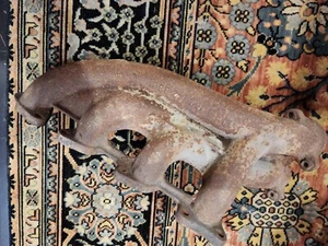 66-72 Mercedes Benz 200/190E 2.0/2.3L 141Cu Exhaust Manifold Cast # 102-142-3801 - Picture 1 of 7