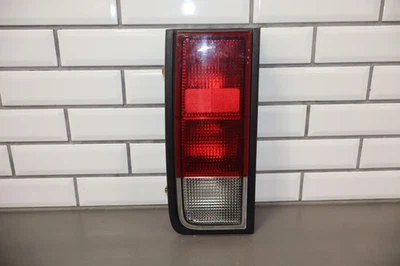 Левый задний фонарь для внедорожника Hummer H2 05–09 годов от оригинального производителя - Изображение 1 из 4