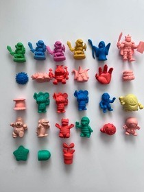 Famicom characters: Zelda, Mario, Mappy, etc.