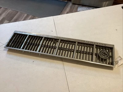 1981-85 Mercury Lynx Grille And Emblem E1YB-8200-AC OEM Foto 1 de 4