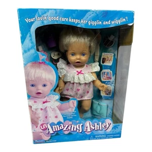 Playmates Lil' Amazing Ashley Baby Puppe Brandneu Versiegelt Vintage 2001 Elektronisch - Bild 1 von 14