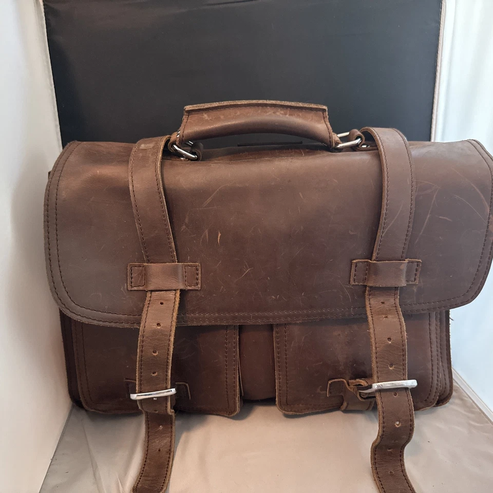 Vagabond Traveler Heavy Duty Cowhide Leather Laptop Bag Briefcase- 18” wide x 8” - Image 1 of 4