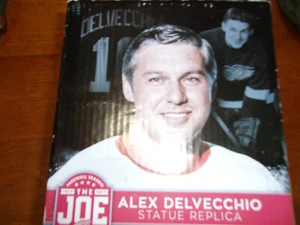 ALEX DELVECCHIO STATUE REPLICA DMC DETROIT RED WINGS - Bild 1 von 2