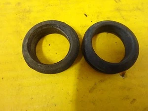 Suzuki GS 425 Off 1979 GS425 front light headlight mount rubber support pair - Picture 1 of 1