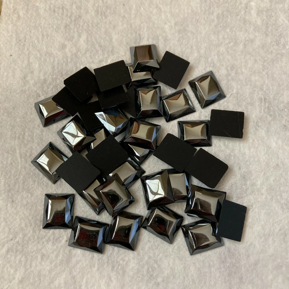 Cabujones de vidrio vintage AE45 12x10 mm borde facetado hematita rectángulo (36) Foto 1 de 1
