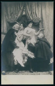 Monje sacerdotes prostitutas mujeres prostitutas originales siglo 1900 foto postal lote de 18 - Imagen 1 de 19