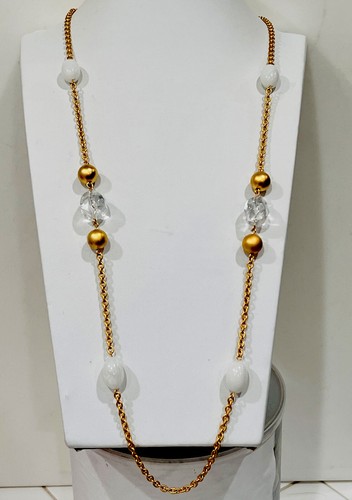 Collana di perle di lucite placcate oro opaco firmata Givenchy vintage nuova 36"