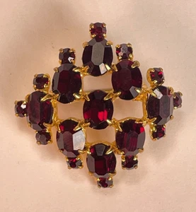 Vintage Goldtone Red Glass Stone Brooch - Picture 1 of 4