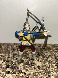 Papo 2003 Archer Medieval Knight 4" Figure Bow & Arrow Hunter Blue Arrows - Picture 1 of 3