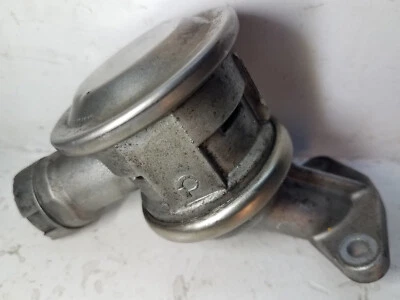 Válvula de control de bomba de aire BMW 745i 2002-2005 4,4 L 11727508273-02 (M146) Foto 1 de 4