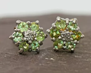 9ct Yellow Gold Natural Peridot & Diamond Cluster Stud Earrings Studs British - Picture 1 of 10