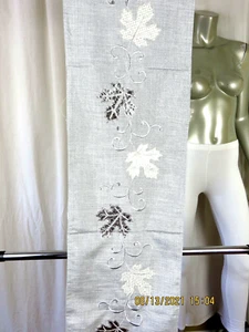 BELLA LUX NWOT 100% Polyester Silver Embroider Rectangle Table Runner Tablecloth - Picture 1 of 9