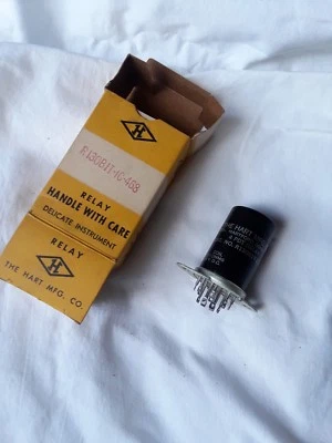 HART MFG. R130b1t-1C-468 4PDT RELAY  300 OHMS 28 VDC - Image 1 of 4