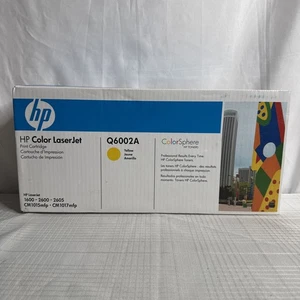 Cartucho de tóner amarillo genuino HP Color LaserJet (124A) Q6002A SELLADO NUEVO LEER - Imagen 1 de 10