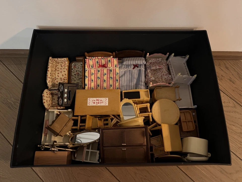 Vintage Sylvanian Families / Calico Critters 2 Box Furniture & Accessories Lot - Image 1 of 4