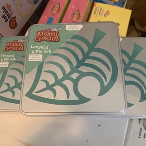 3 X Animal Crossing New Horizons Lanyard & Pin Set New X 3 Sets - Bild 1 von 3