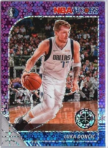 Cerchi 2019-20 Premium Stock #39 Luka Doncic Prizms Viola Discoteca - Foto 1 di 2
