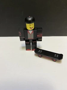 Jazwares Roblox Series 1 Skaterboi 3” Figure w/ Hat Skateboard - Picture 1 of 3