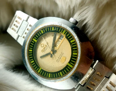 Vintage Refurbish Omax Day Date Dial Automatic 25 Jewels Mens WristWatch Parts - Image 1 of 4