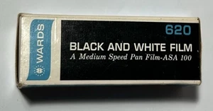 Vintage Wards 620 Black and White Medium Speed Pan Film ASA 100 (Expired) - Bild 1 von 6