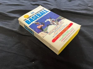 The Complete Handbook Of Baseball. 1986 Ed. Carter Stieb Mattingly Valenzuela - Picture 1 of 7