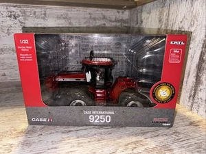 1/32 Case International 9250 4x4 tractor doble fundido a presión Ertl 2025 NFTM - Imagen 1 de 9