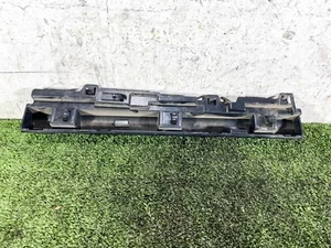 12-18 BMW SERIES 3 328I F30 FRONT RIGHT RH SIDE SKIRT MOUNT BRACKET SUPPORT OEM - Picture 1 of 4