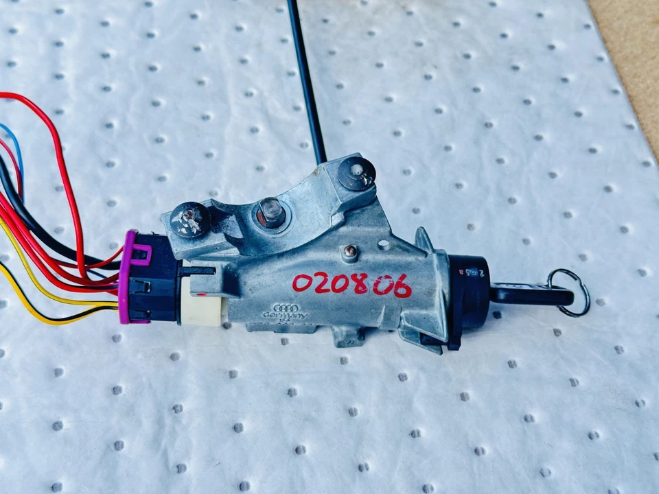 Audi A4 1996-1999 interruptor de encendido bloqueo con llave OEM 4D0 905 851 Foto 1 de 4