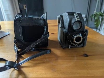 Vintage Ensign Ful Vue England Camera Untested (shutter working) & leather case - Image 1 of 4