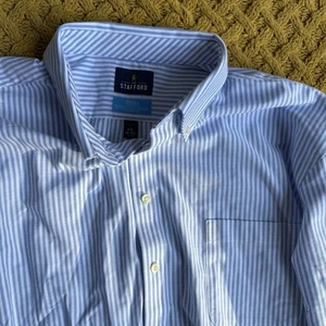 Stafford Coolmax Oberhemd gestreift weiß blau Herren XXL 18-18 1/2 34-35 Knopf - Bild 1 von 4