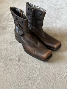 Lounge By Mark Nason Men’s Size 8 Moonshadow Jeather Square Toe Studded Boots - Picture 1 of 7