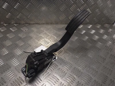 Pedalwerk Renault Twingo II (CN0) 1.2 16V 8200426241-E - Bild 1 von 2