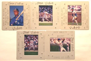 5 negativos de diapositivas de fotos de José Vidro de las exposiciones de Montreal de la MLB 1997-98 de J. Wallin - Imagen 1 de 1