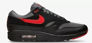 Nike Air Max 1 ESS Nero University Rosso FZ5808-008 Scarpe Uomo Taglia 6-15 - Foto 1 di 7