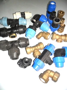 RACCORDO RAPIDO 1'' POLIETILENE A COMPRESSIONE PER TUBO PP PE PVC RACCORDO - Foto 1 di 10