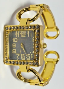 CANSNOW QUARTZ LADIES BANGLE WATCH BLACK SQUARE ANALOG GOLDEN STAINLESS STEEL - Picture 1 of 5