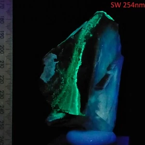 Fluorescent Uranyl Fluorite w/ Hematite long & short wave mineral specimen 852ct - Picture 1 of 13