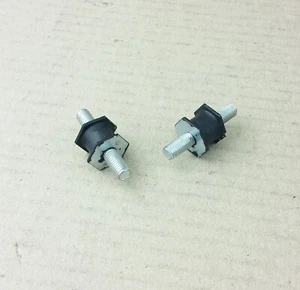 Norton Commando Oil Tank Mounting Rubber Bobbin Pair NOS, 06-0636 - Bild 1 von 1