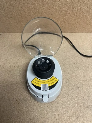 MINI CENTRÍFUGA BENCHMARK C1008-C MY FUGE Foto 1 de 4