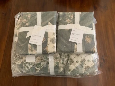 Pottery Barn / Winter Spruce FULL / QUEEN Quilt and 2 EURO Shams, Green - Image 1 of 4