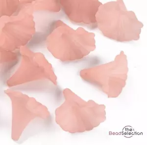 10 LARGE FROSTED LUCITE ACRYLIC LILY TRUMPET FLOWER BEADS 41mm SALMON PINK LUC75 - Picture 1 of 4