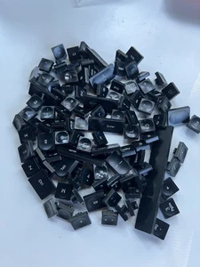 103 teclas de teclado de MacAlly Keyboard - suministros de artesanía, material Upcycle - Imagen 1 de 1