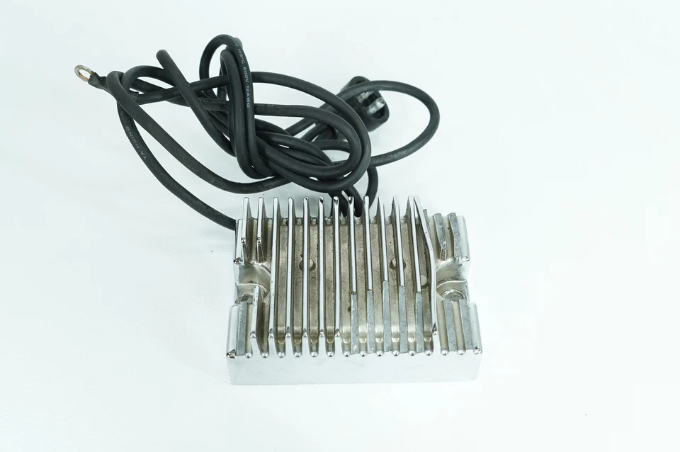 Harley Softail Heritage 1989 FLST regulador de voltaje rectificador doblado roto Foto 1 de 4