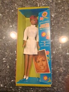 Vintage original 1968 Diahann Carroll as "julia" barbie MIB - Picture 1 of 13