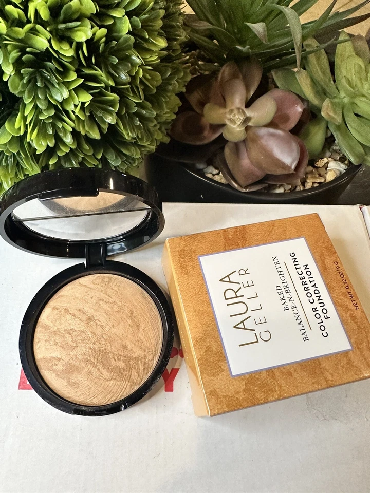 Laura Geller Baked Balance-n-Brighten Color Correcting Foundation Golden Medium. - Image 1 of 4
