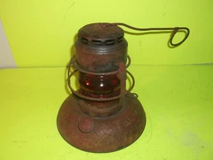 VINTAGE DIETZ NO 40 TRAFFIC GARD LANTERN W/RED GLOBE WARSAW NY - Picture 1 of 4