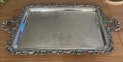 Bandeja para servir de dos asas America Silverplate de colección Wilcox ENGLISH SCROLL 3422/2  Foto 1 de 4
