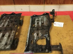 Foot Rest & Brackets # 5GT-27481-00-00 Yamaha 2000 Grizzly 600 ATV 4x4 - Picture 1 of 12