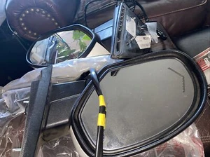 GMC CHEVROLET TRUCK LEFT & RIGHT SIDE MIRROR 20843139 20756883 OEM - Picture 1 of 9
